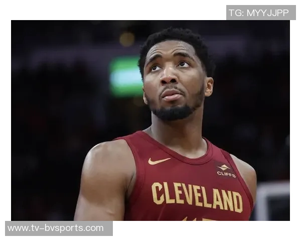 米切尔28投10中砍下28分15篮板8助攻神仙绝平三分令人叹为观止 米切尔28投10中砍下28分15篮板8助攻神仙绝平三分令人叹为观止