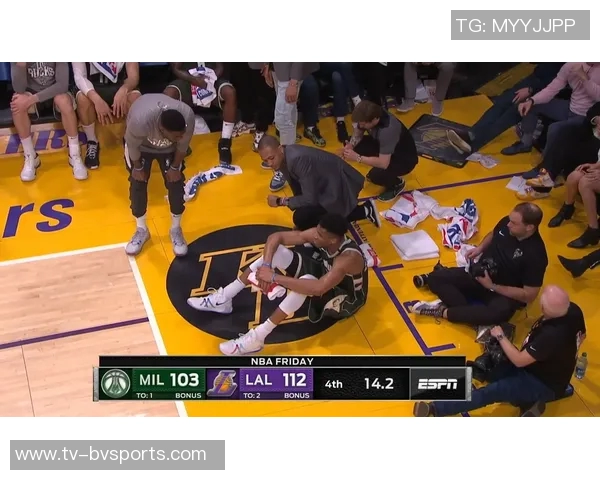 华子提前离场沮丧落后29分球员通道内情引发热议